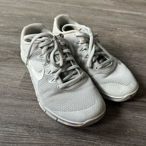 Nike Metcon 4 Training Shoes Womens Sz 7.5 Light Silver Weightlifting